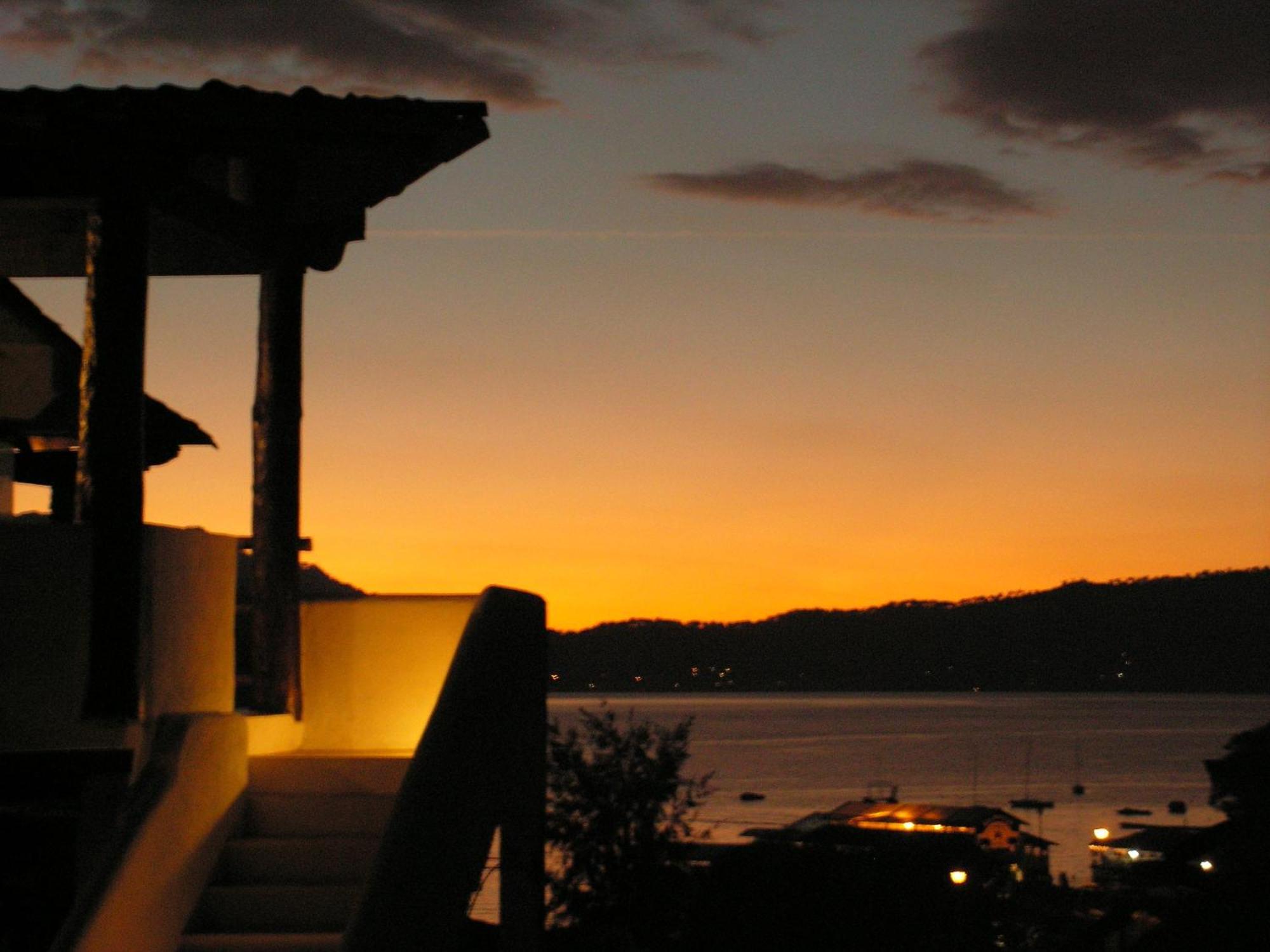 Hotel Puesta Del Sol Valle de Bravo Exterior photo