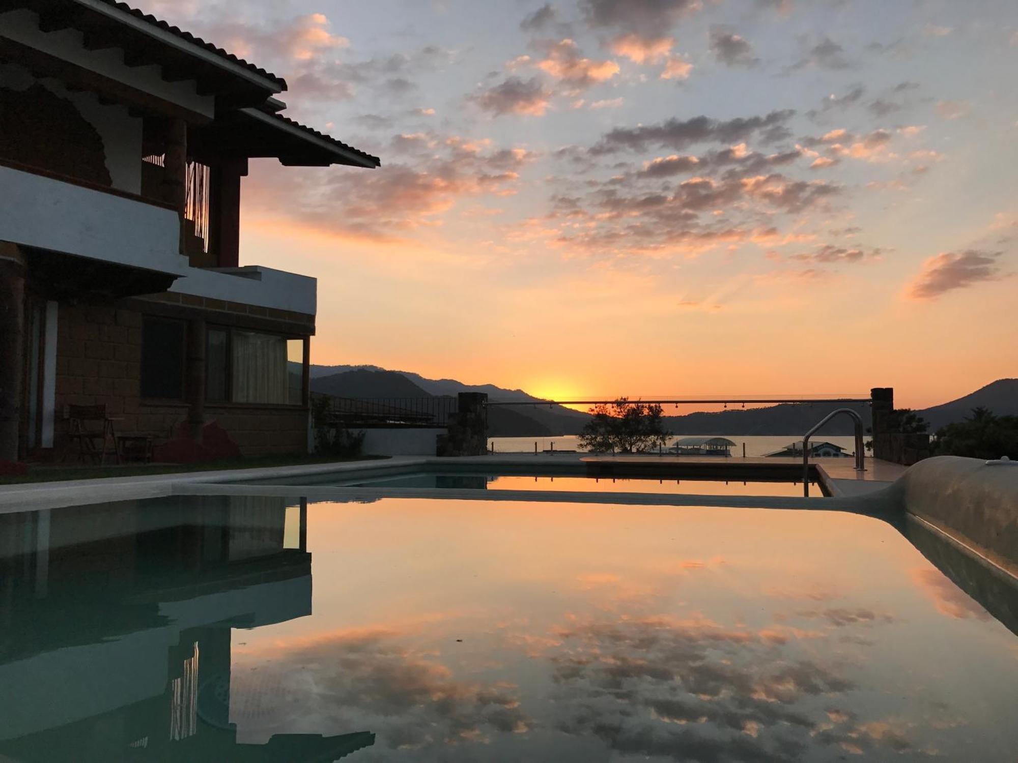Hotel Puesta Del Sol Valle de Bravo Exterior photo